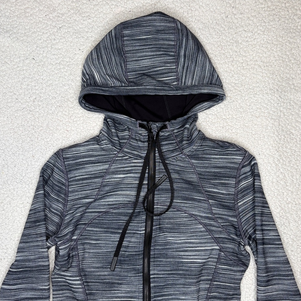 Lululemon Black and Gray Striped Zippered Hoodie: Size 6 - Picture 2 of 9